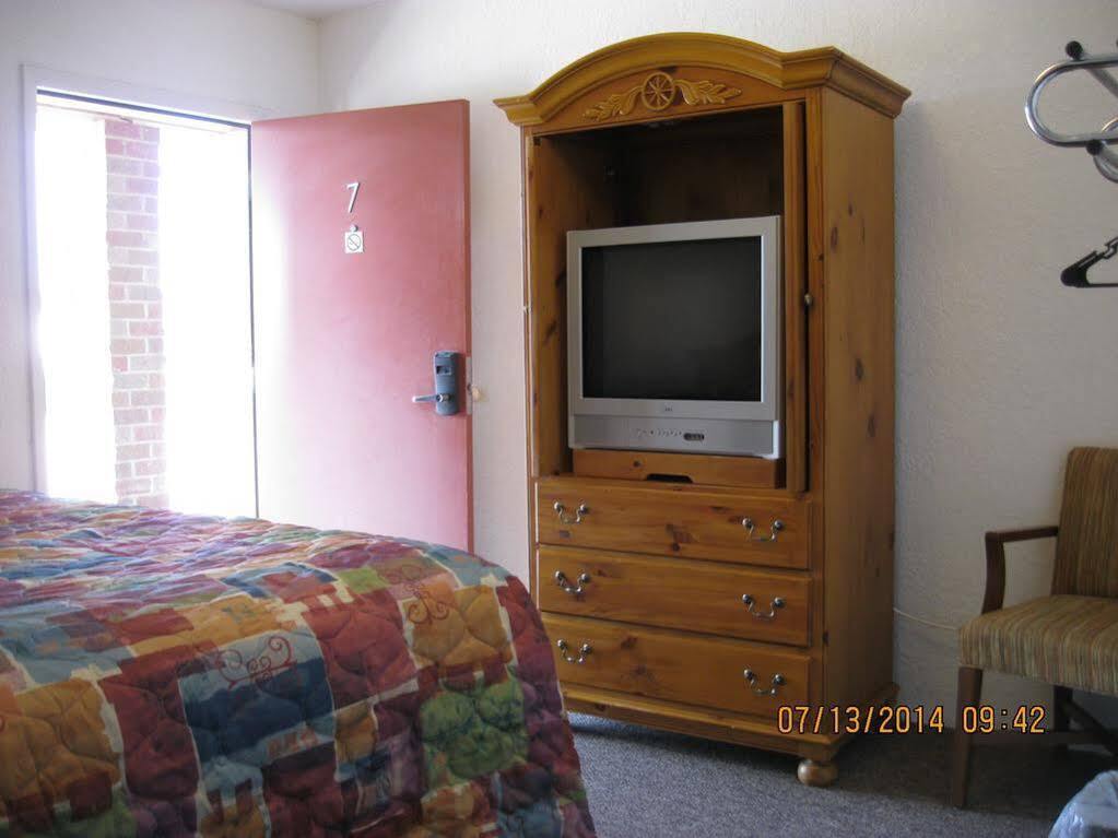 Circle S Lodge Gering Экстерьер фото